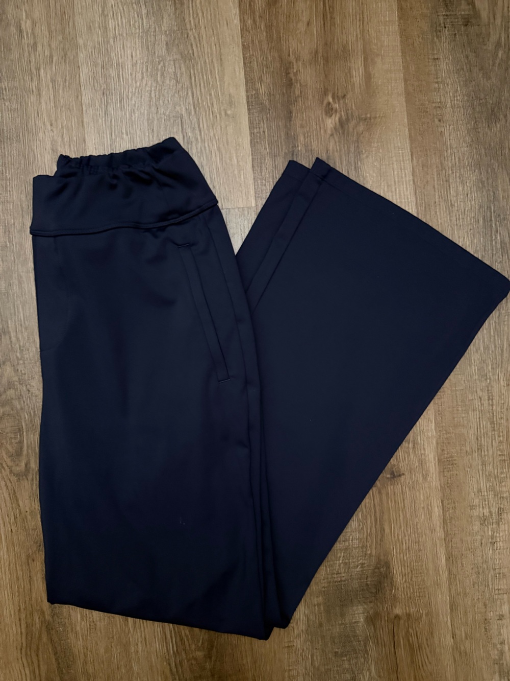 NWOT Halara Flex Daystretch Work Flare Pant